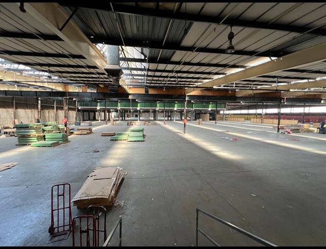 32,965M² WAREHOUSE TO LET IN ROODEKOP